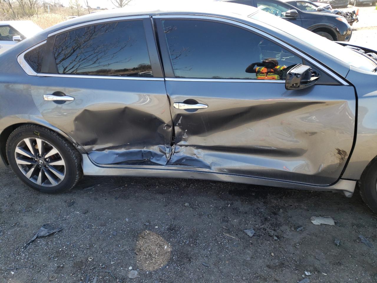 Photo 9 from auction – 2017 NISSAN ALTIMA 2.5 with VIN 1N4AL3AP4HC279428