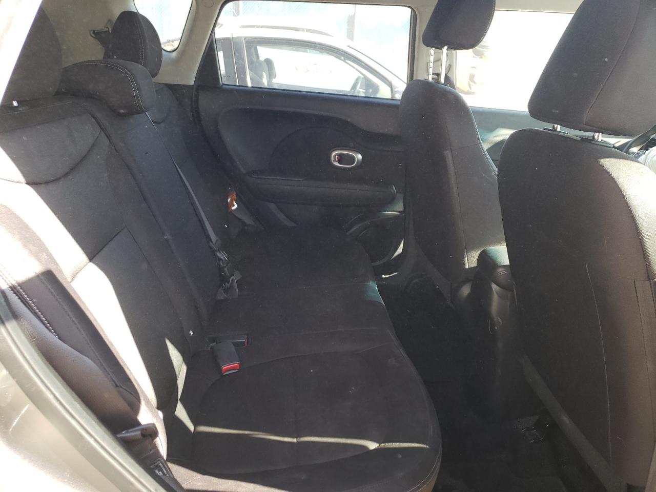 Photo 6 from auction – 2016 KIA SOUL with VIN KNDJN2A26G7311158
