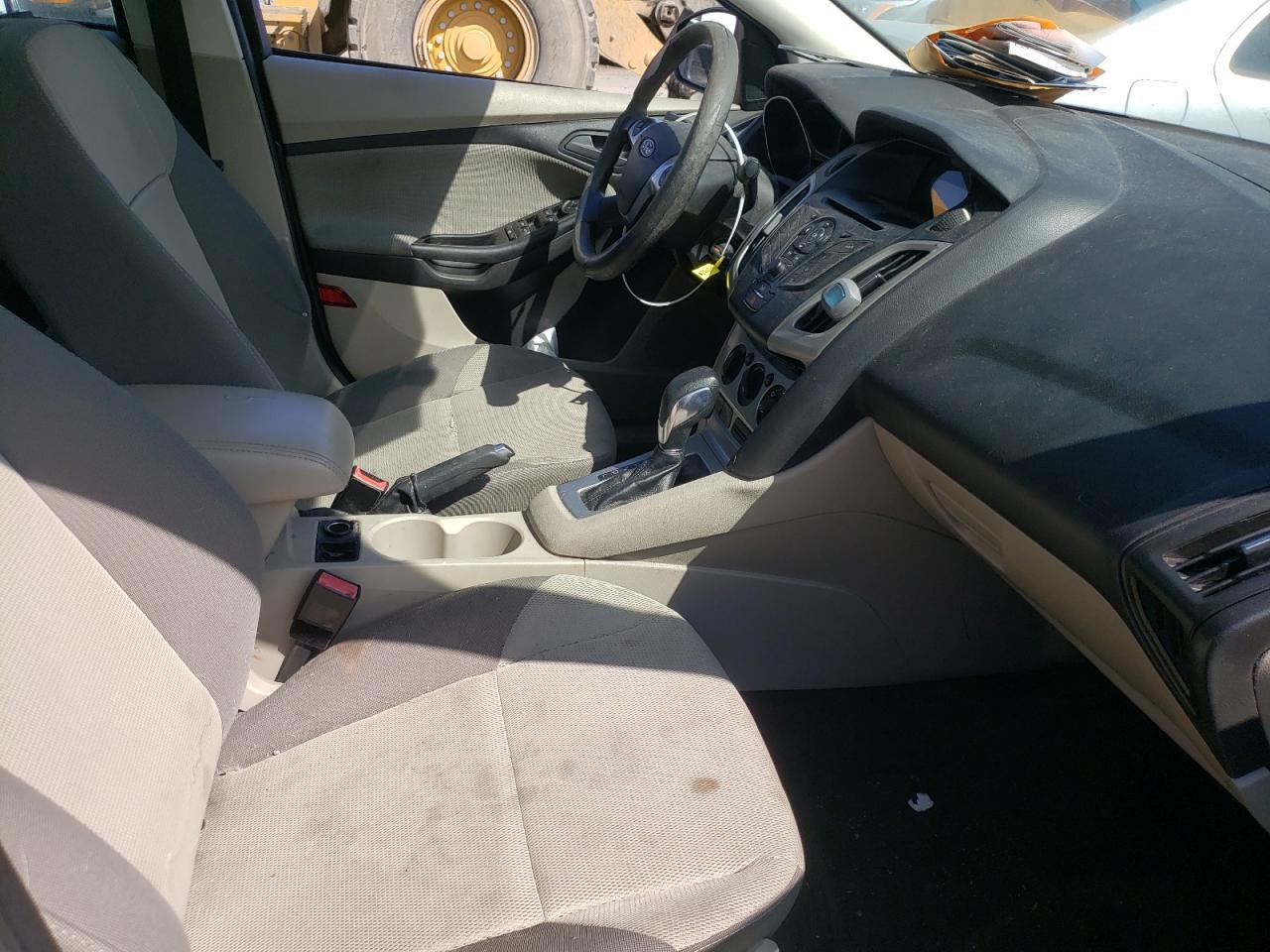 Photo 5 from auction – 2012 FORD FOCUS with VIN 1FAHP3F28CL379203