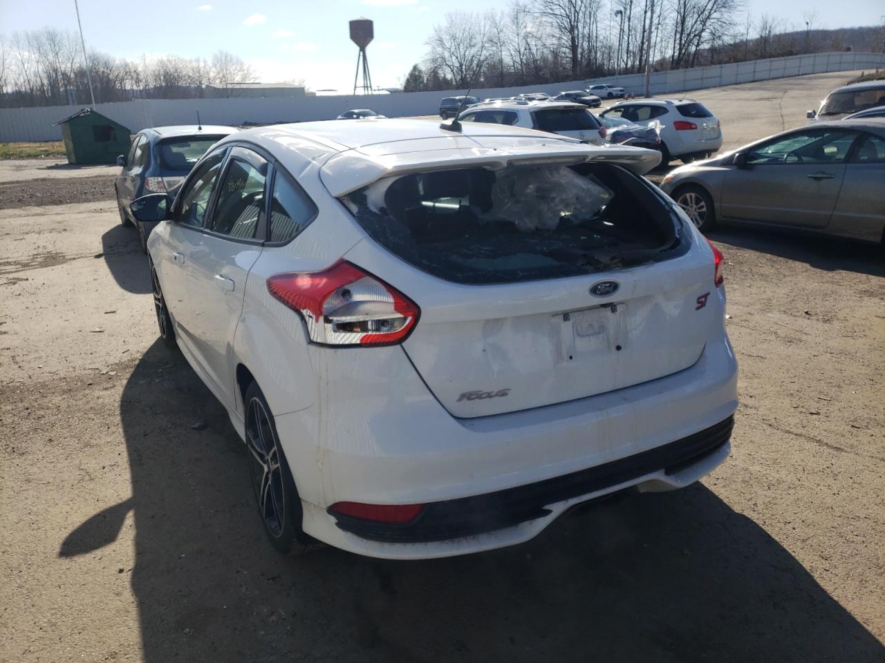 Photo 3 from auction – 2016 FORD FOCUS ST with VIN 1FADP3L96GL354337