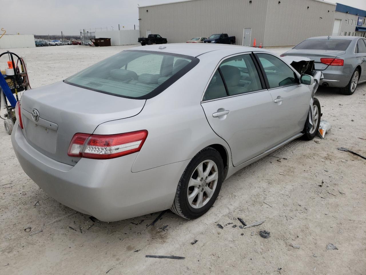 Photo 4 from auction – 2010 TOYOTA CAMRY BASE with VIN 4T1BF3EK9AU044152