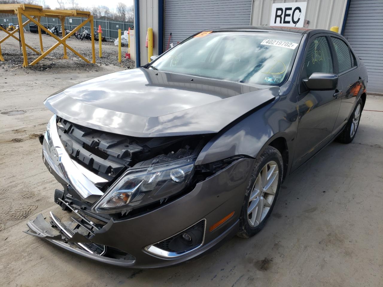 Photo 2 from auction – 2012 FORD FUSION with VIN 3FAHP0CG2CR272213