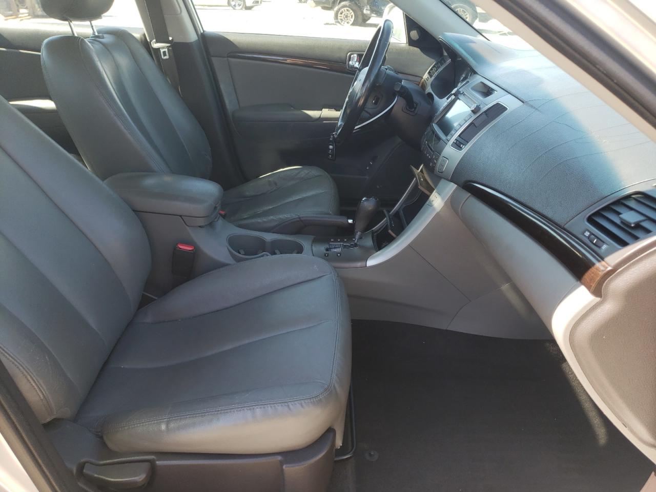 Photo 5 from auction – 2009 HYUNDAI SONATA SE with VIN 5NPEU46F99H429991