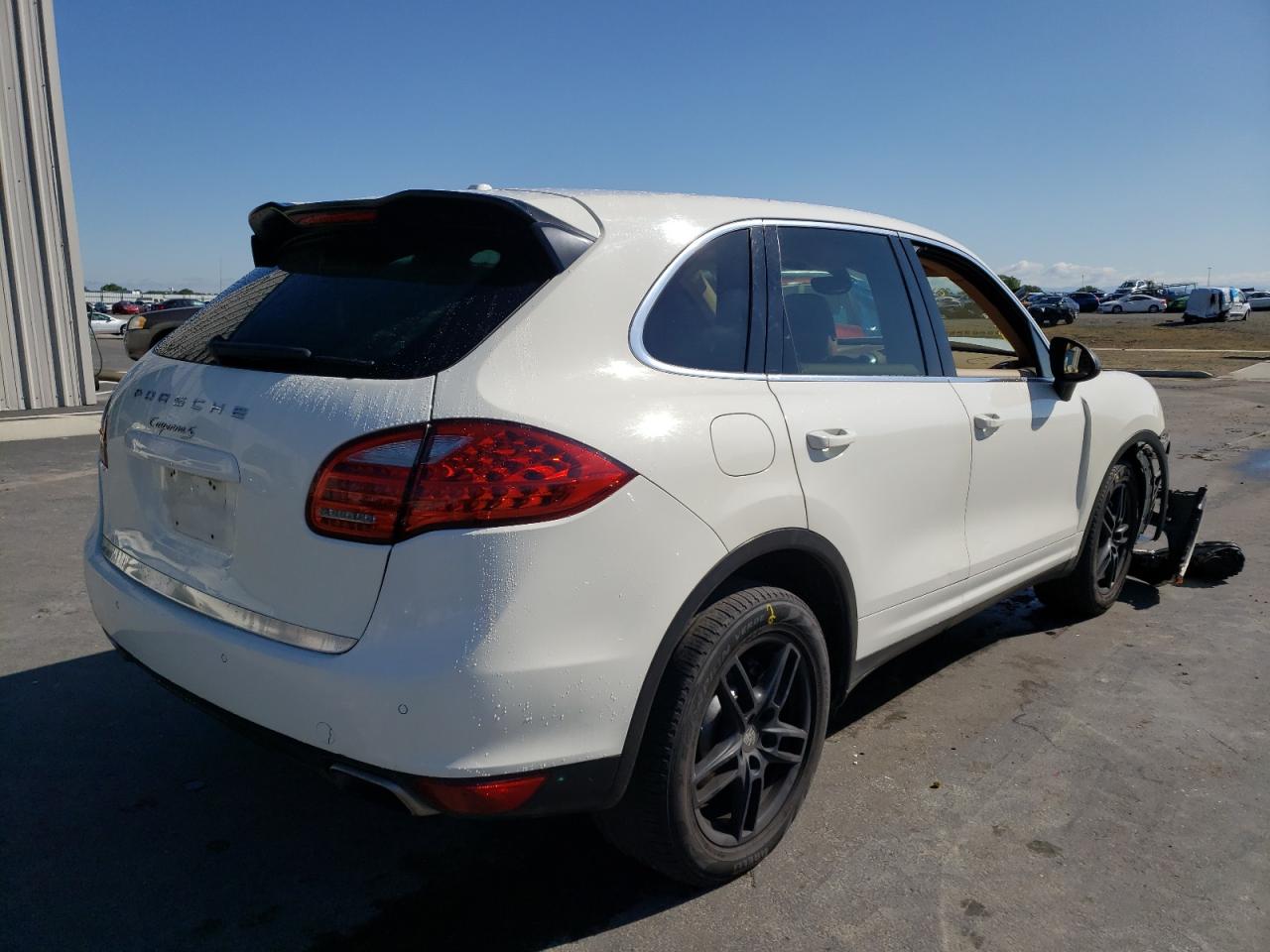 Foto 4 de la subasta – 2011 PORSCHE CAYENNE S con VIN WP1AB2A24BLA42424