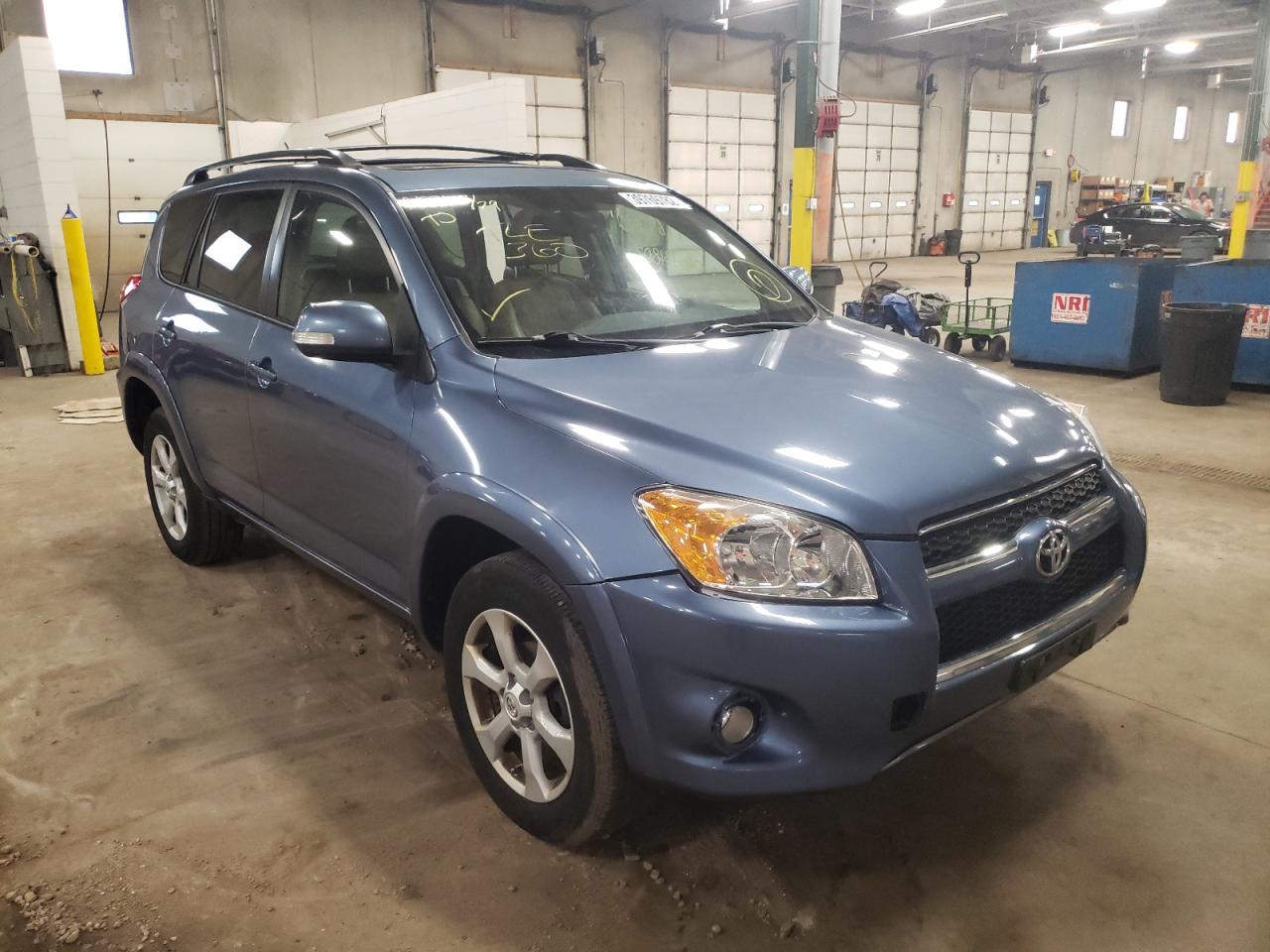 TOYOTA RAV4 LIMIT 2012 with VIN 2T3DF4DV3CW246067 - Photo from auction