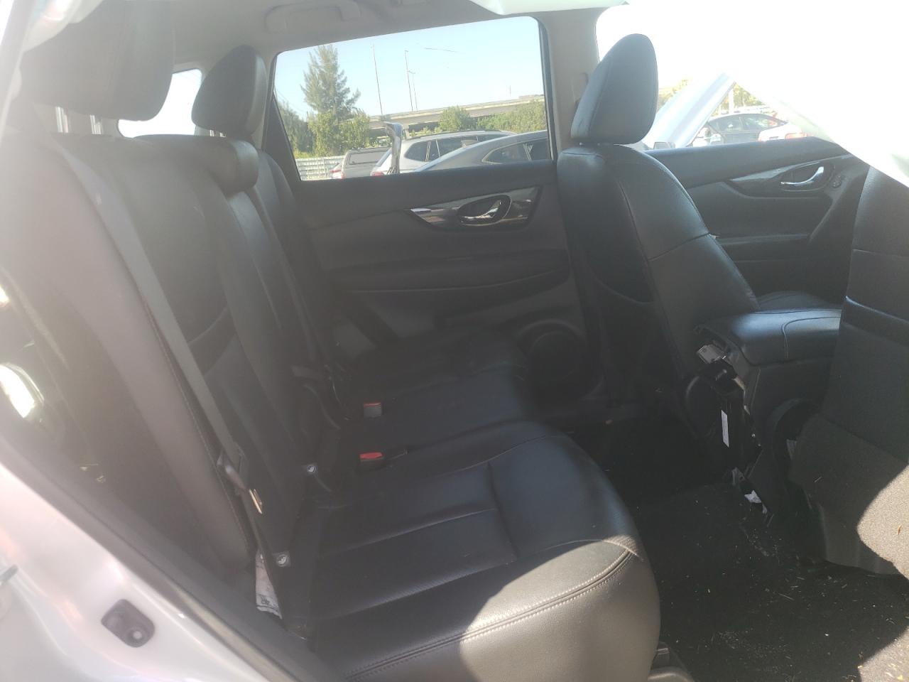 Photo 6 from auction – 2019 NISSAN ROGUE S with VIN 5N1AT2MT5KC712352