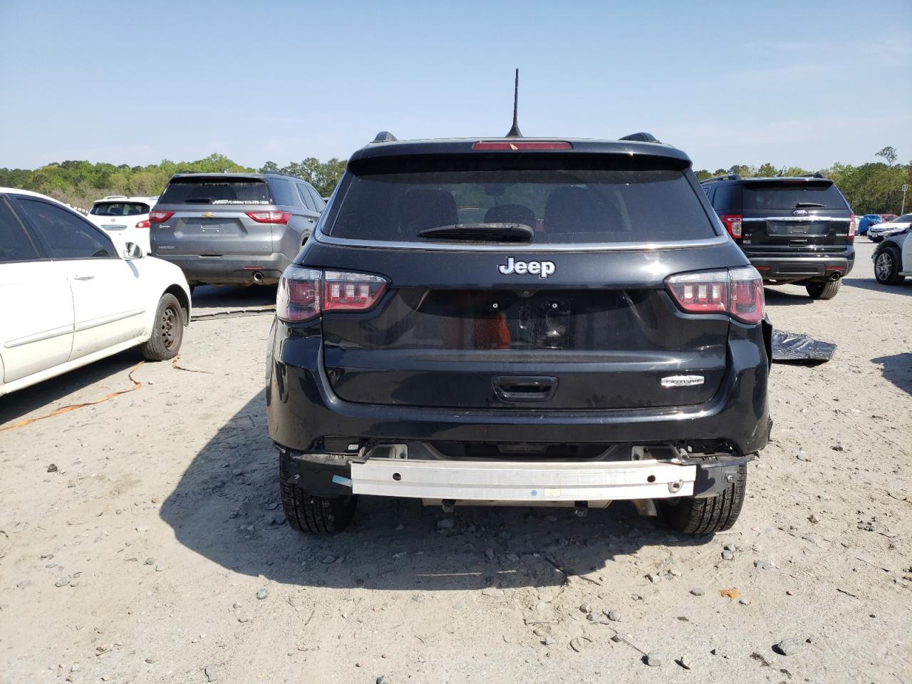 Photo 9 from auction – 2018 JEEP COMPASS LA with VIN 3C4NJCBB7JT108722