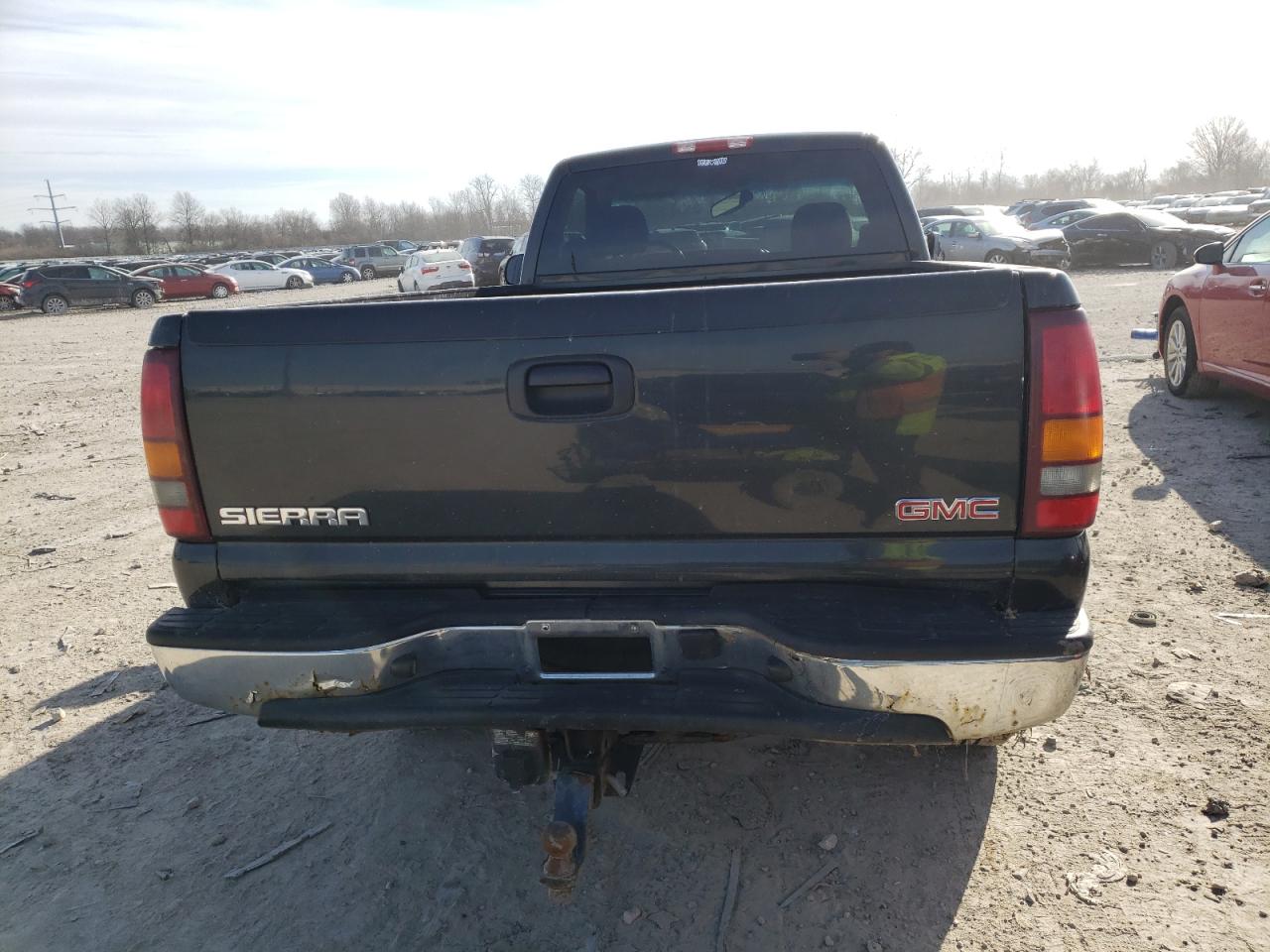 Photo 6 from auction – 2003 GMC SIERRA C25 with VIN 1GTHC24UX3Z202833