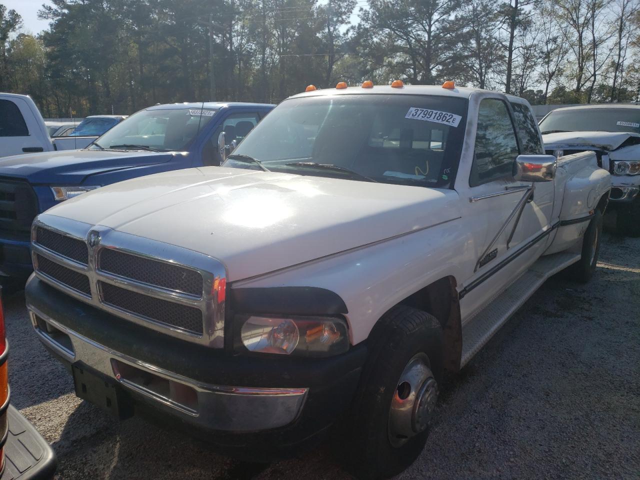 Photo 2 from auction – 1997 DODGE RAM 3500 with VIN 3B7MC33D5VM551523