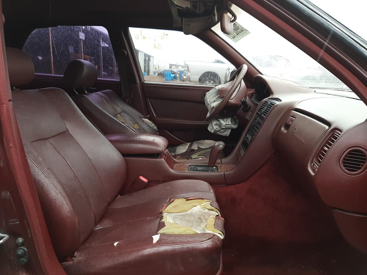 Photo 5 from auction – 1990 LEXUS LS 400 with VIN JT8UF11E2L0043466
