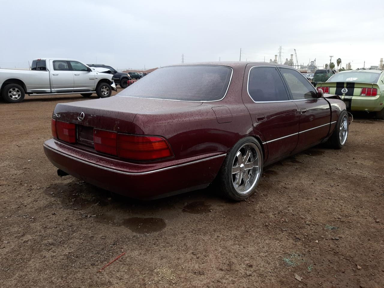 Photo 4 from auction – 1990 LEXUS LS 400 with VIN JT8UF11E2L0043466