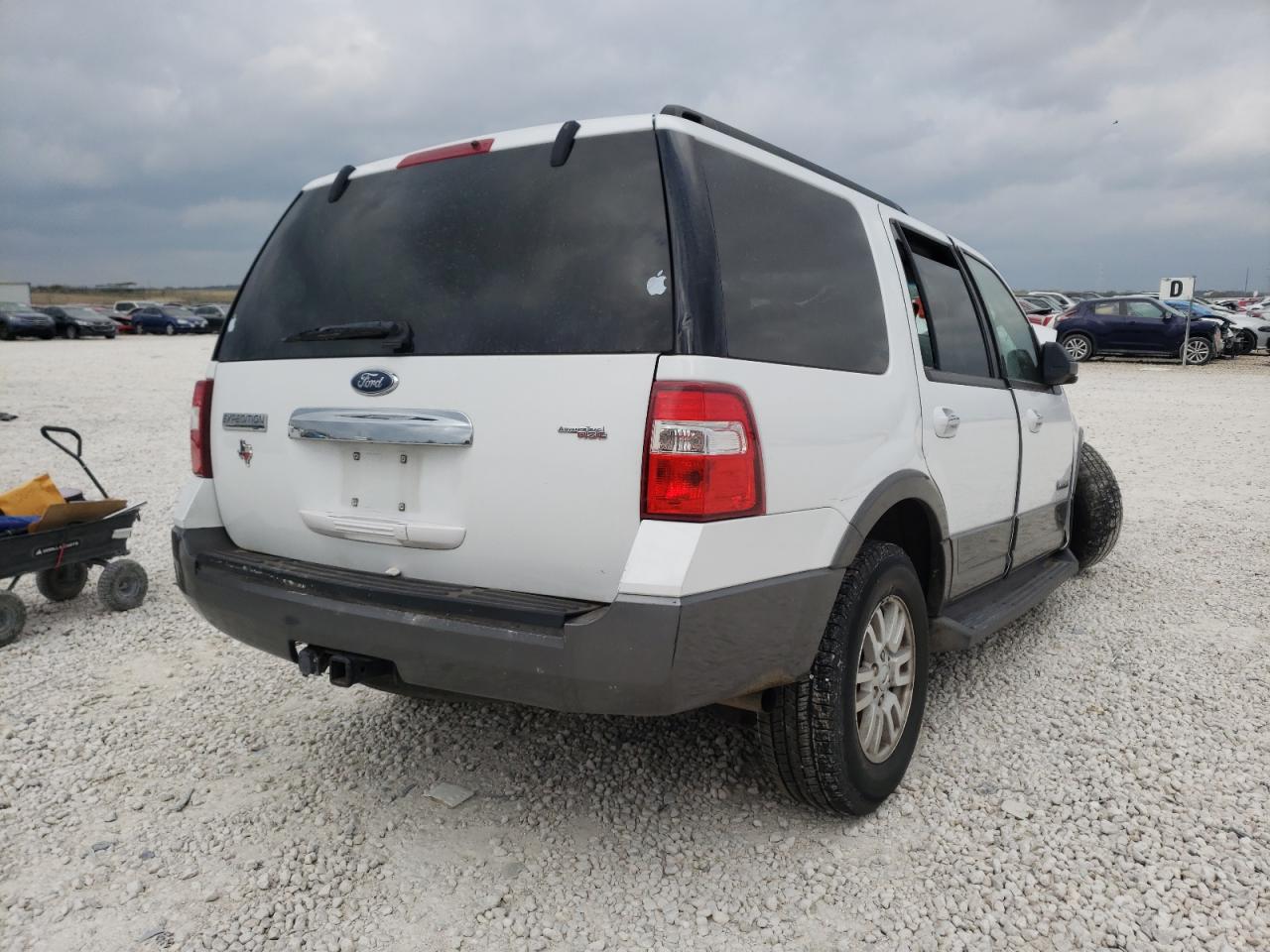 Zdjęcie 4 z aukcji – 2007 FORD EXPEDITION z VIN 1FMFU15587LA74117