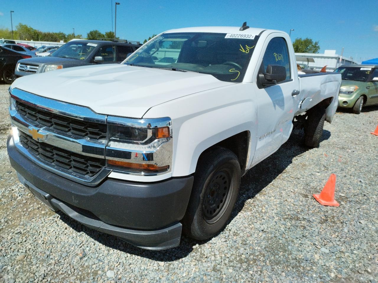 Photo 2 from auction – 2018 CHEVROLET SILVERADO with VIN 1GCNCNEC4JZ345347