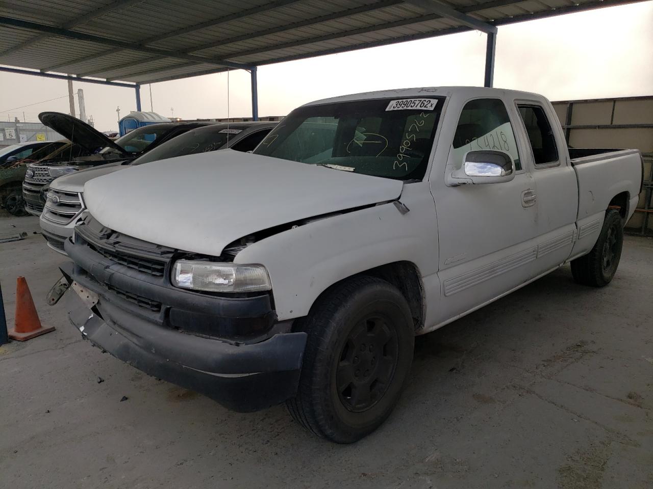 Photo 2 from auction – 2002 CHEVROLET SILVERADO with VIN 2GCEC19V921188476