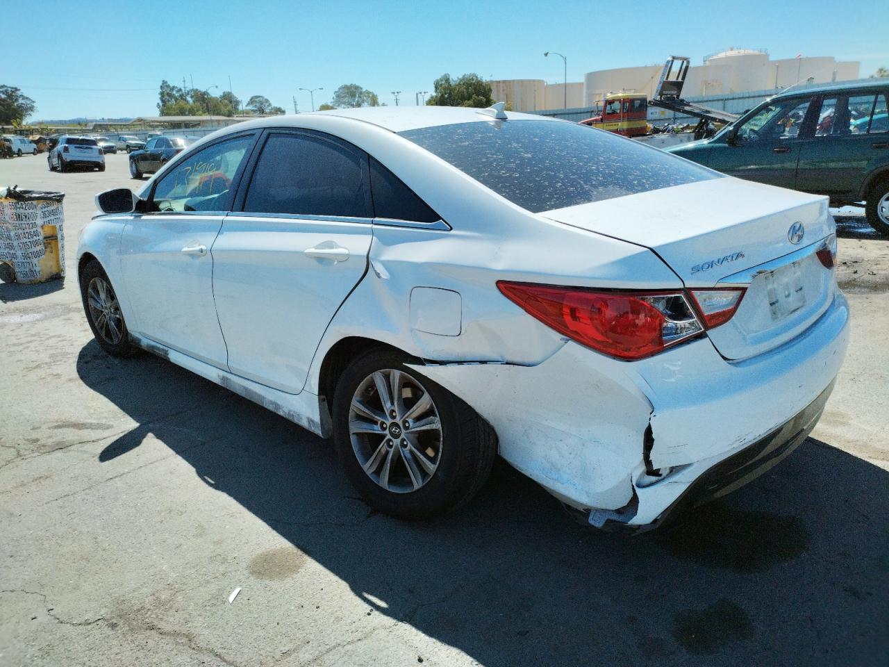 Photo 3 from auction – 2014 HYUNDAI SONATA GLS with VIN 5NPEB4AC8EH866880