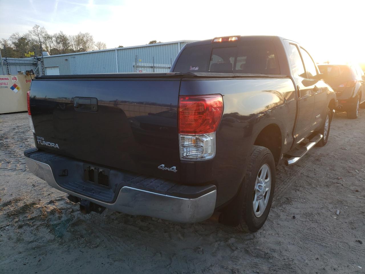 Photo 4 from auction – 2012 TOYOTA TUNDRA with VIN 5TFUM5F11CX038268