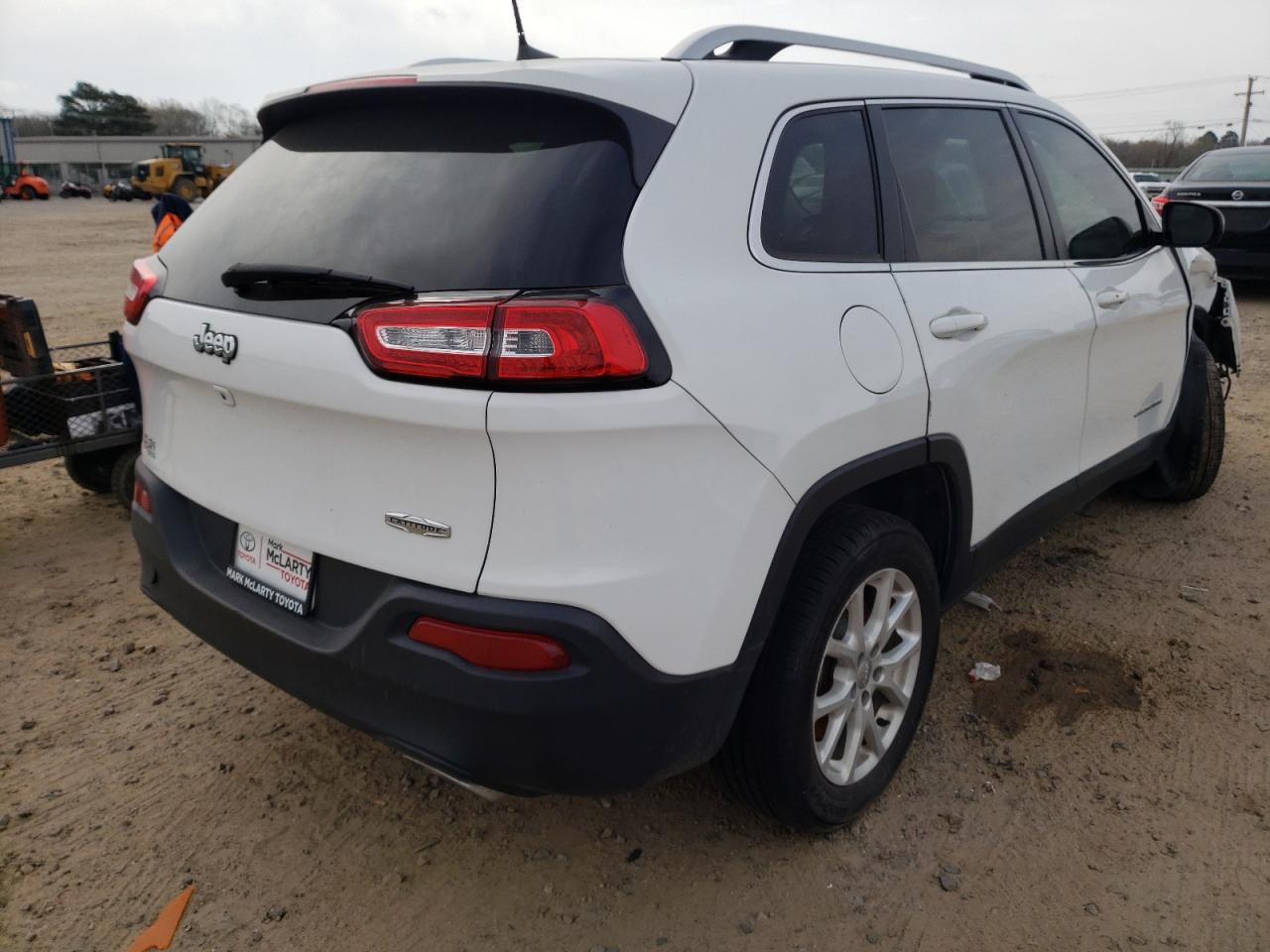 Photo 4 from auction – 2016 JEEP CHEROKEE L with VIN 1C4PJLCS2GW136924