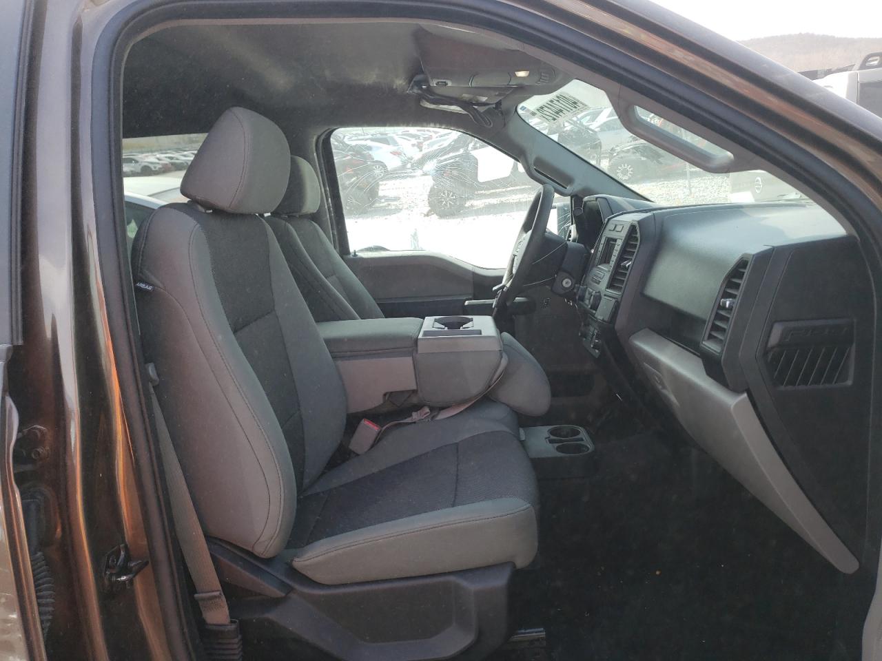 صورة رقم 5 من المزاد - 2016 FORD F150 SUPER مع VIN 1FTEW1EF1GFB90597
