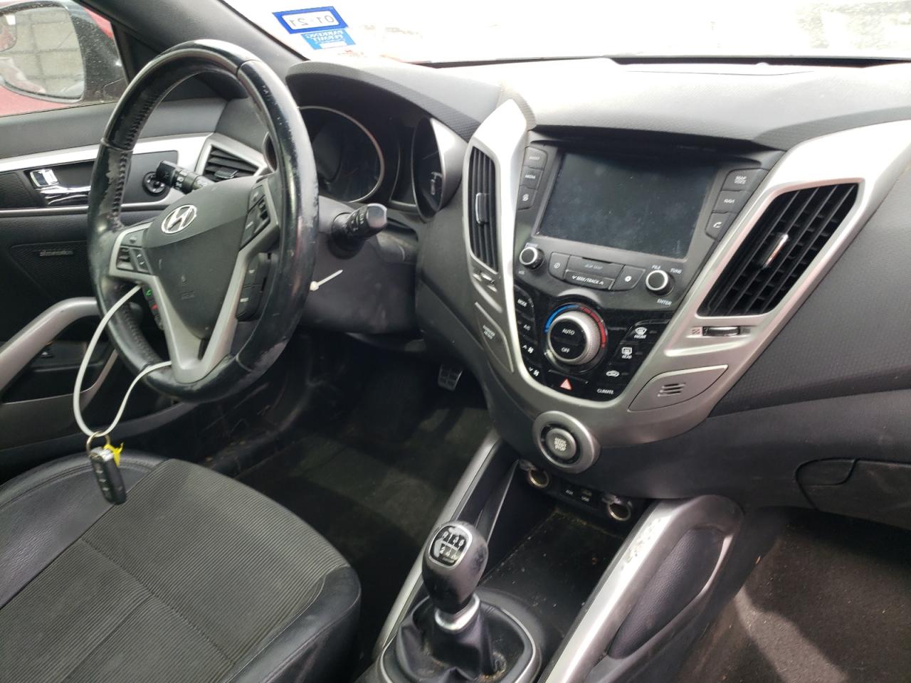 Photo 9 from auction – 2016 HYUNDAI VELOSTER with VIN KMHTC6AD6GU252939