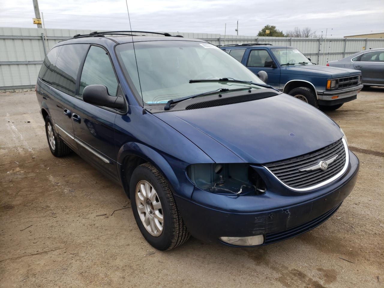 CHRYSLER TOWN & COU 2002 with VIN 2C4GP54L92R798650 - Photo from auction