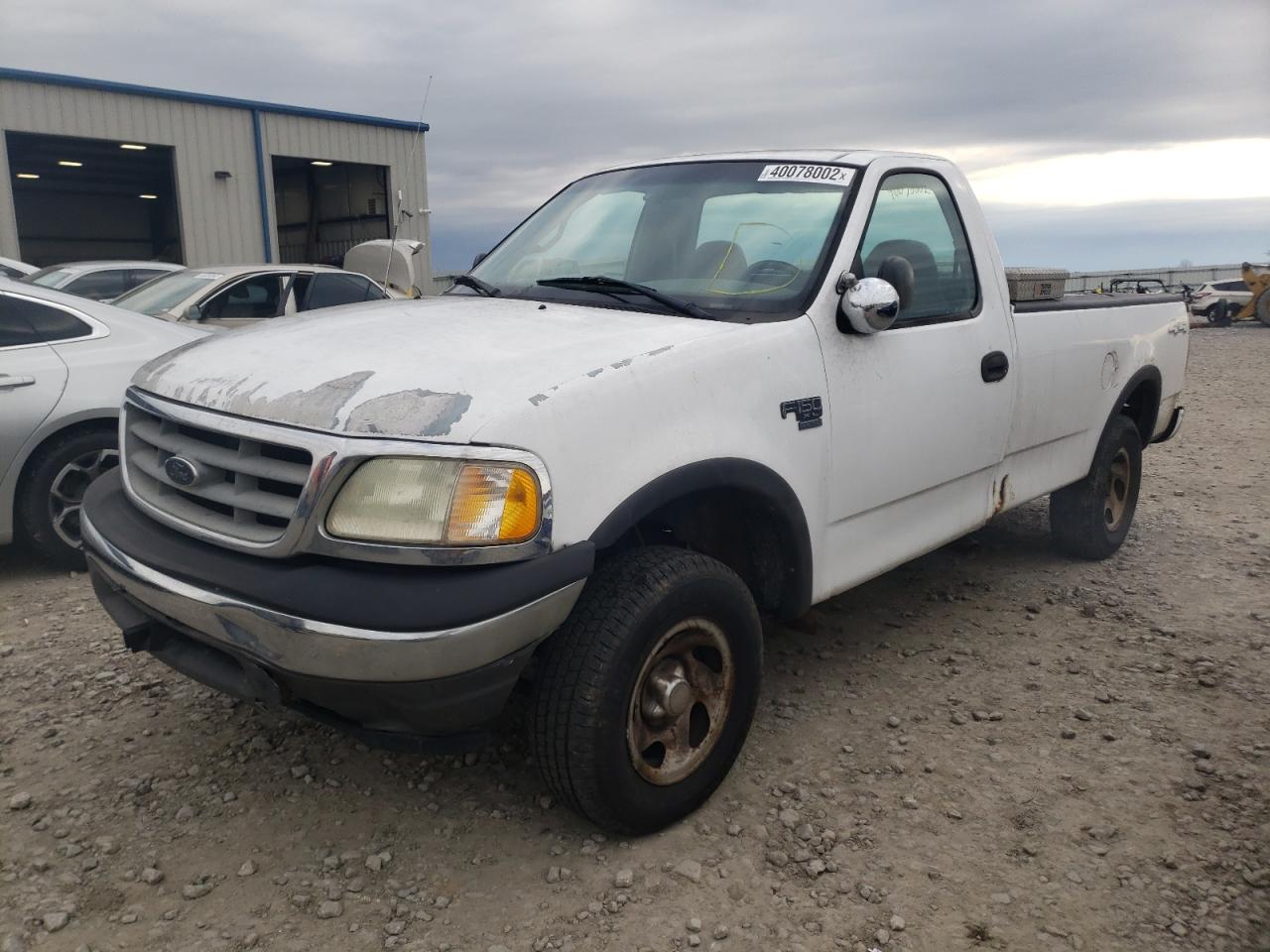Photo 2 from auction – 2002 FORD F150 with VIN 3FTRF18W02MA10905