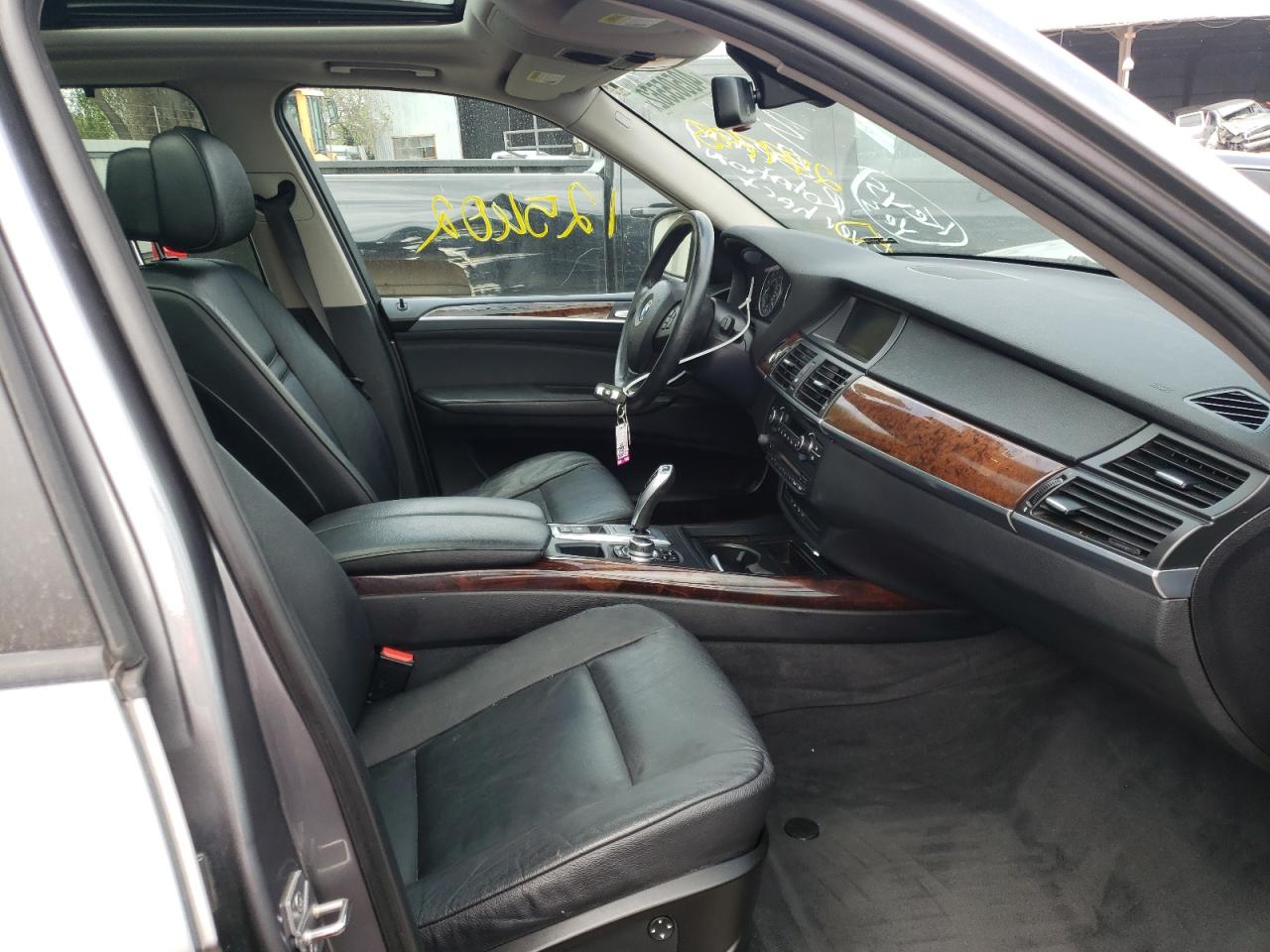 Photo 5 from auction – 2010 BMW X5 XDRIVE3 with VIN 5UXFE4C54AL279798