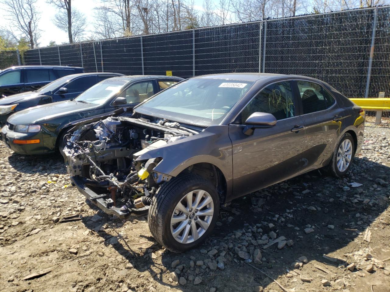 Photo 2 from auction – 2020 TOYOTA CAMRY LE with VIN 4T1C11AK2LU873483