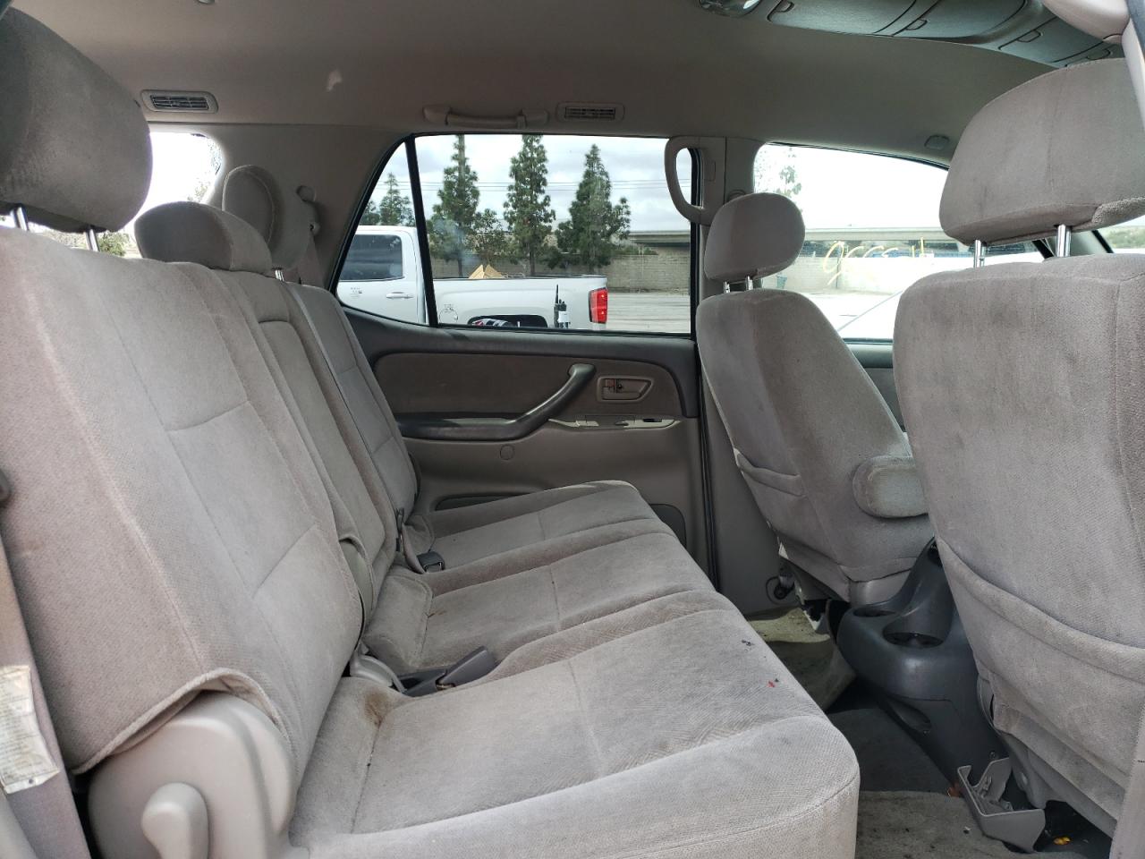 Photo 6 from auction – 2001 TOYOTA SEQUOIA SR with VIN 5TDZT34A41S040759