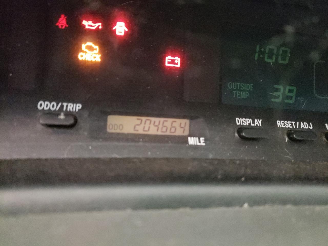 Photo 8 from auction – 2000 TOYOTA AVALON with VIN 4T1BF28B2YU104045