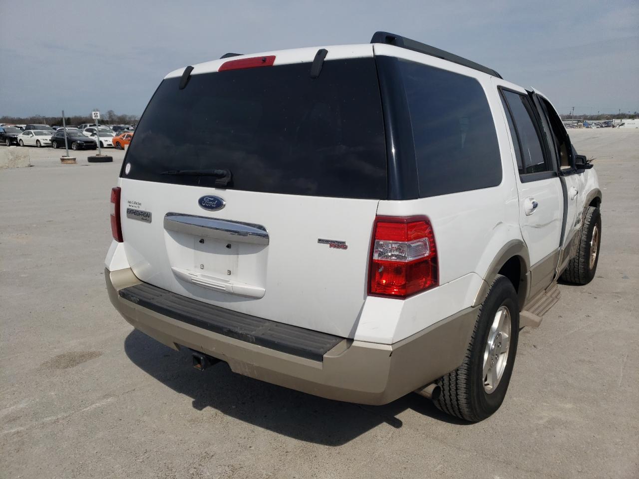 Photo 4 from auction – 2007 FORD EXPEDITION with VIN 1FMFU17557LA41900
