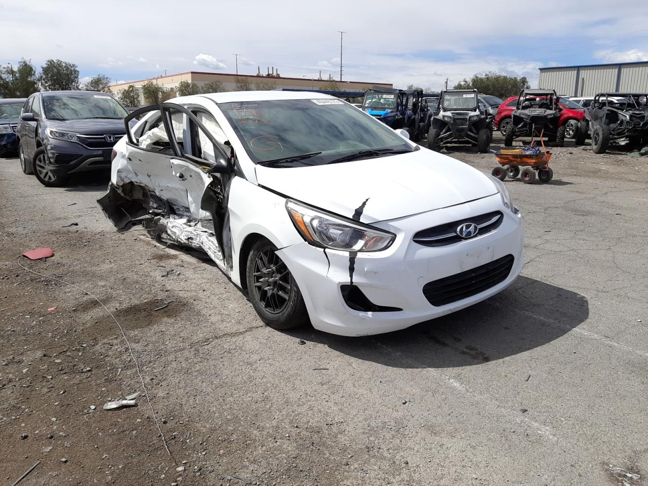HYUNDAI ACCENT SE 2017 with VIN KMHCT4AEXHU302305 - Photo from auction