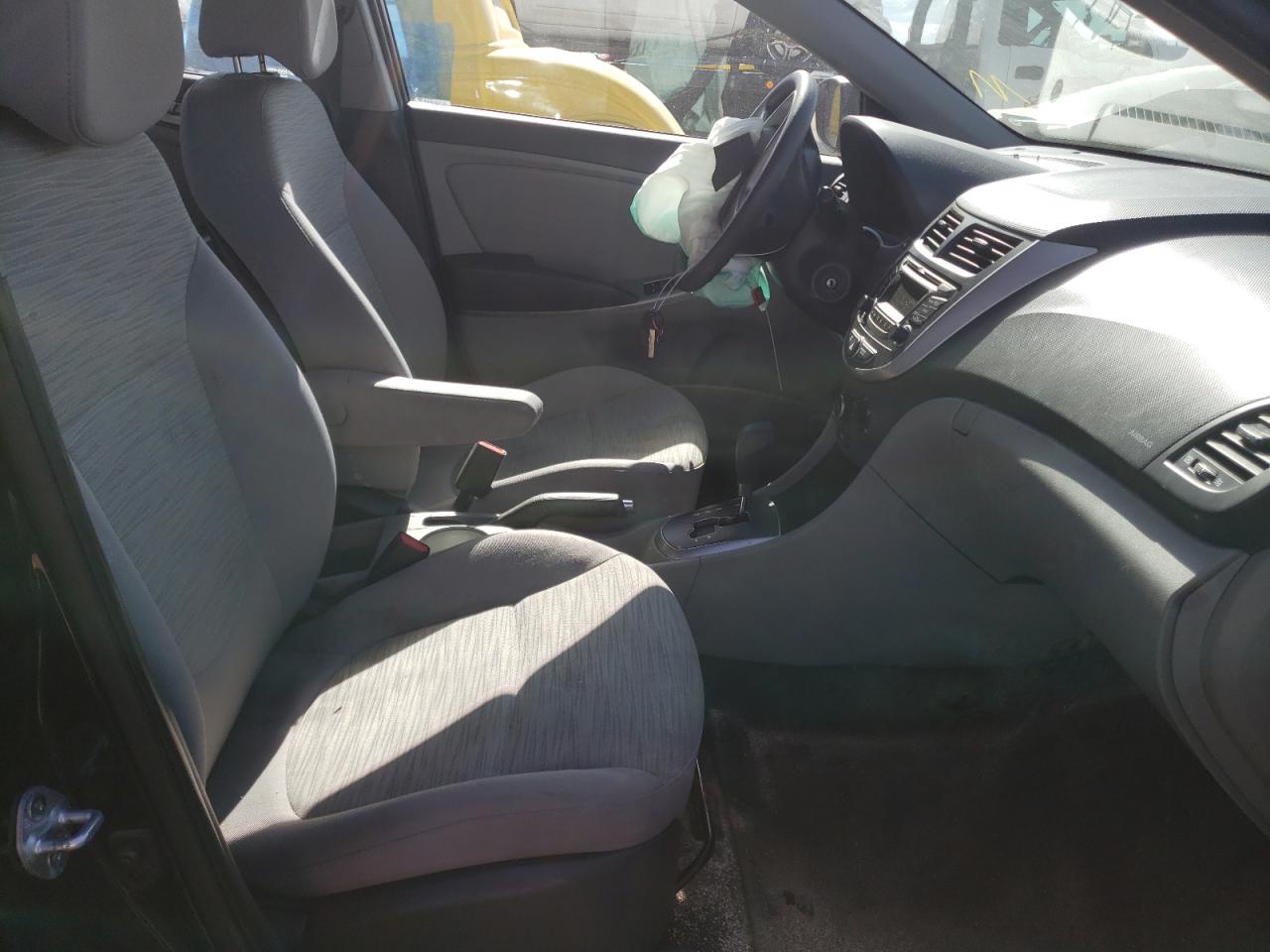 Photo 5 from auction – 2017 HYUNDAI ACCENT SE with VIN KMHCT5AEXHU359299