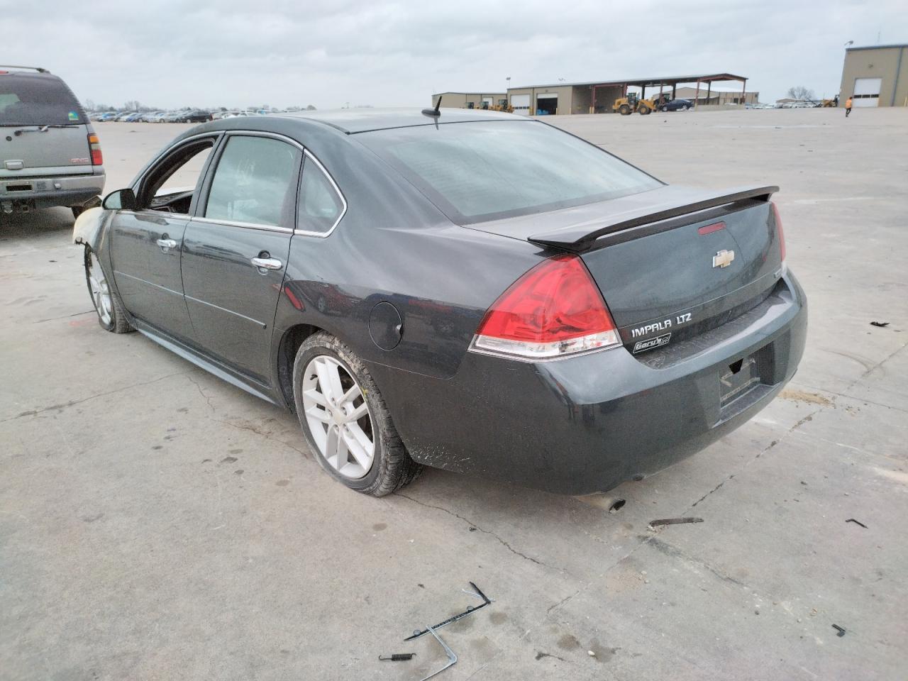 Photo 3 from auction – 2014 CHEVROLET IMPALA LIM with VIN 2G1WC5E37E1174847
