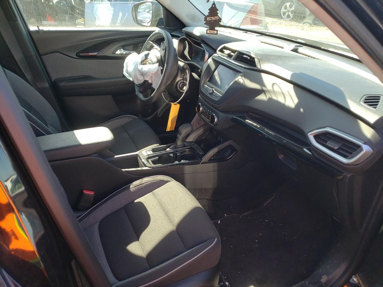 Photo 5 from auction – 2021 CHEVROLET TRAILBLAZE with VIN KL79MMS22MB073377