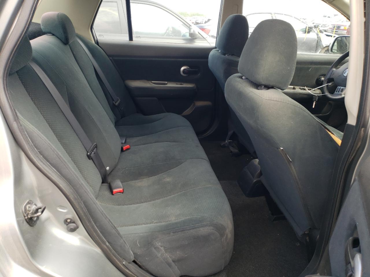 Photo 6 from auction – 2010 NISSAN VERSA S with VIN 3N1BC1AP1AL434047
