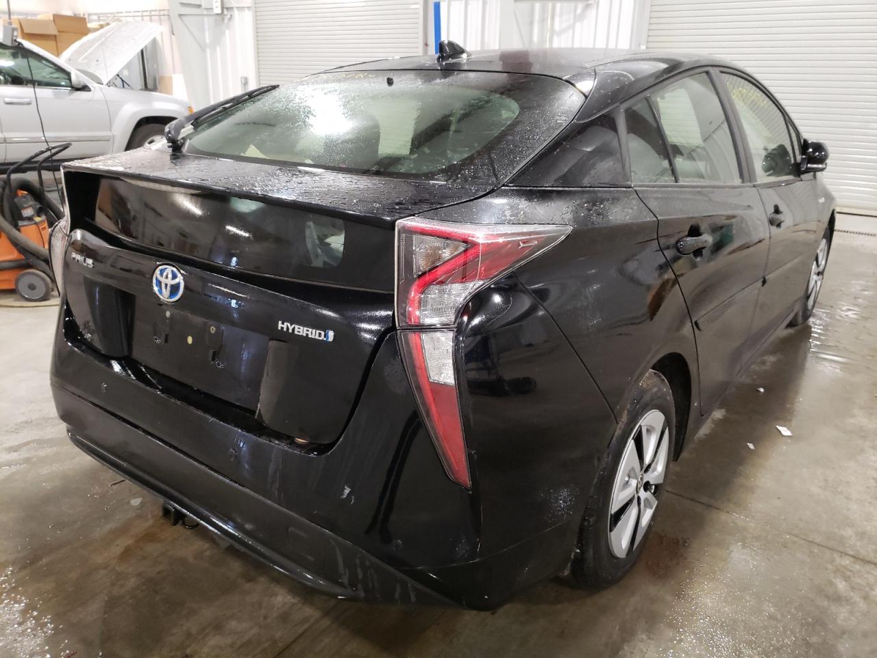 Photo 4 from auction – 2018 TOYOTA PRIUS with VIN JTDKARFU8J3062881