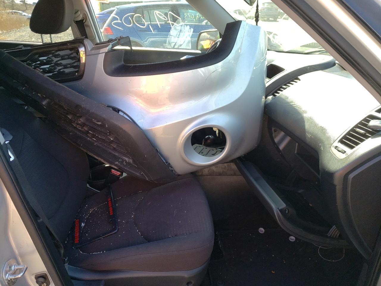 Photo 5 from auction – 2013 KIA SOUL with VIN KNDJT2A58D7764872