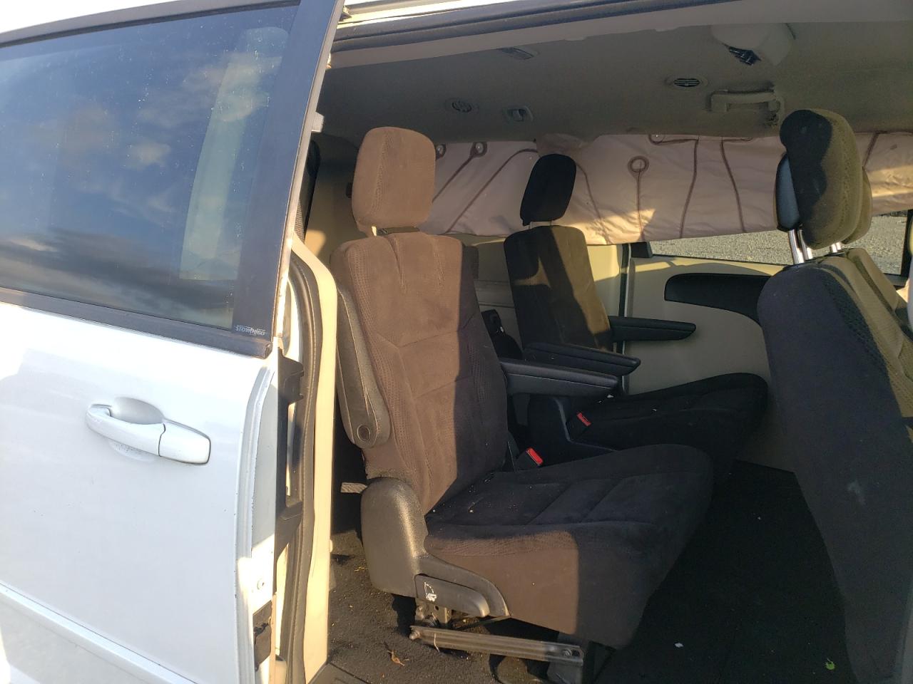 Фото 6 с аукциона – 2014 DODGE GRAND CARA с VIN 2C4RDGCG2ER213543
