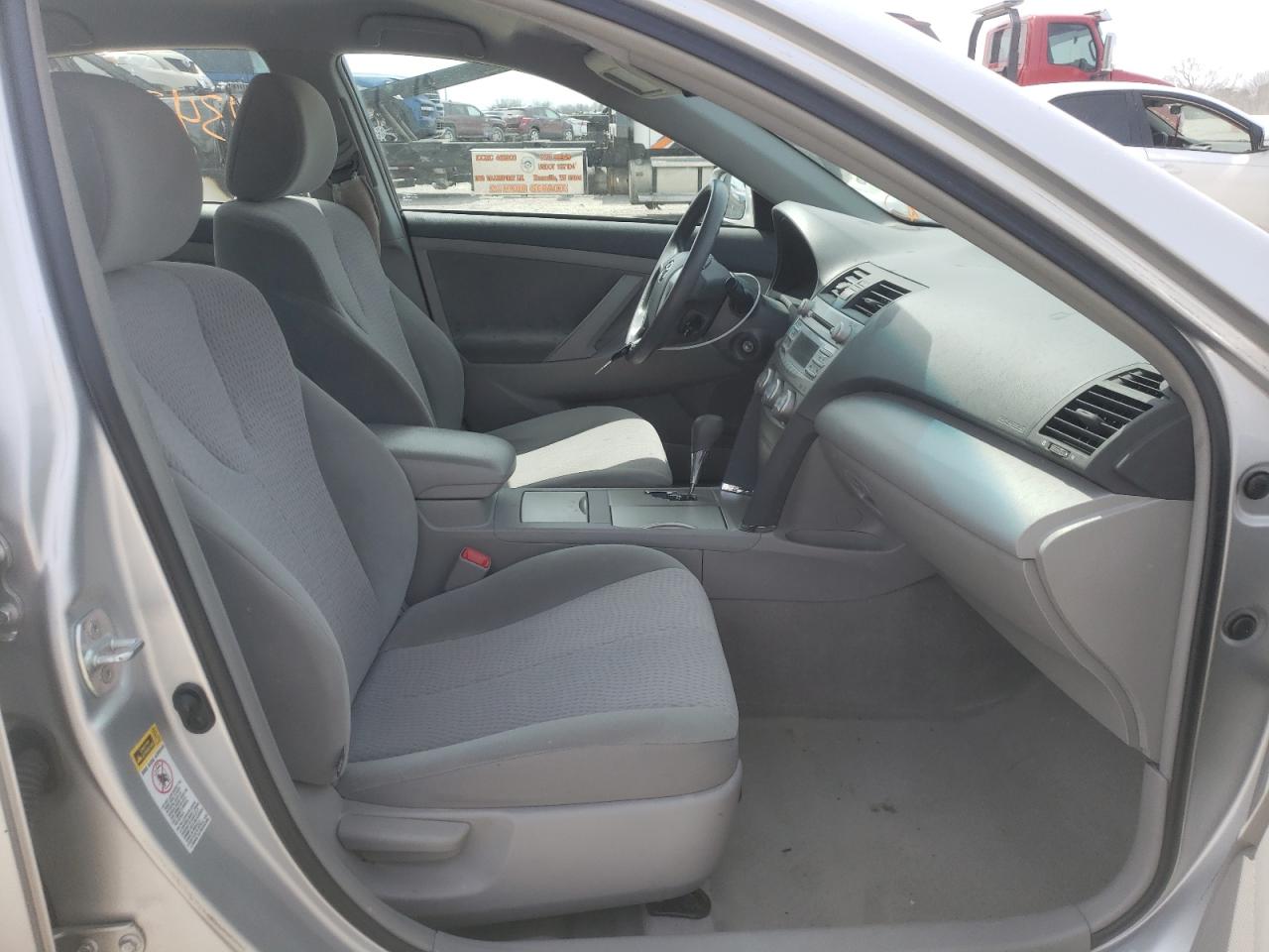 Photo 5 from auction – 2011 TOYOTA CAMRY BASE with VIN 4T1BF3EK5BU168081