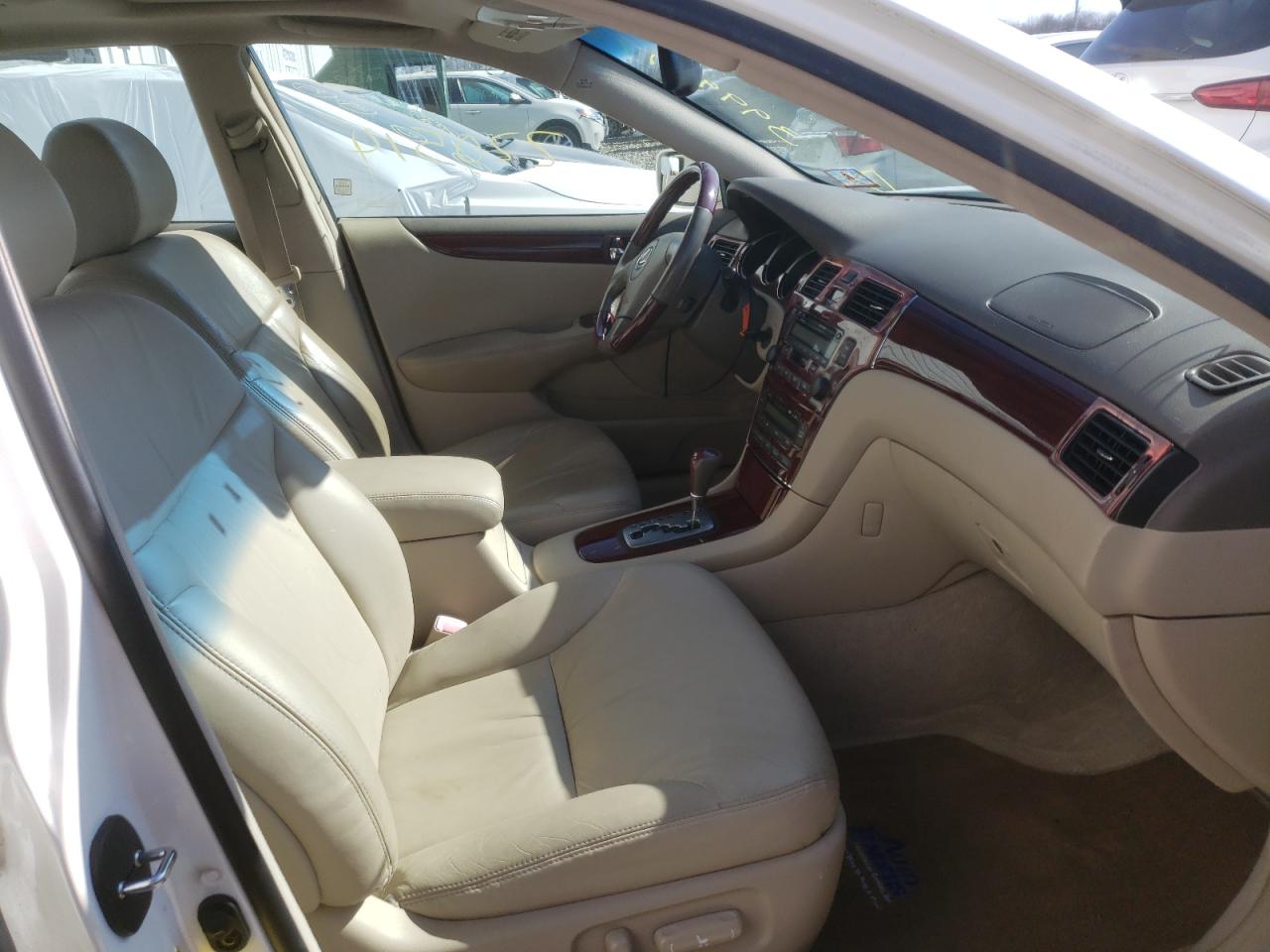 Photo 5 from auction – 2004 LEXUS ES 330 with VIN JTHBA30G245027552