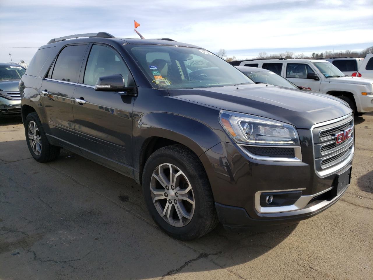 GMC ACADIA SLT 2016 with VIN 1GKKVRKD5GJ246100 - Photo from auction