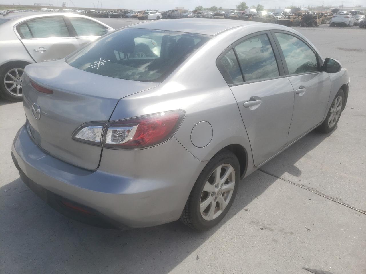 Photo 4 from auction – 2011 MAZDA 3 I with VIN JM1BL1VF5B1489804