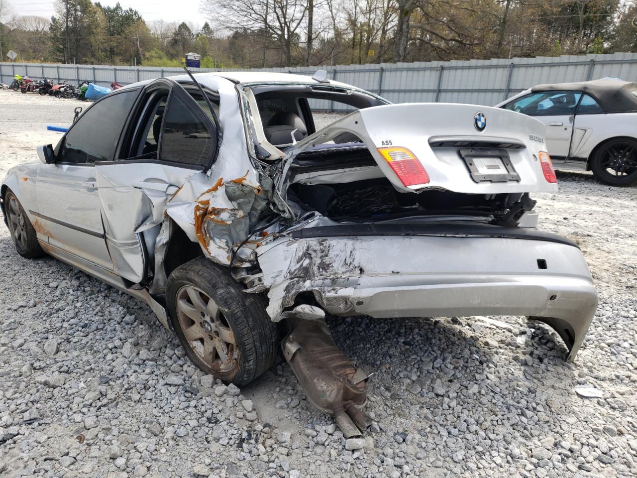 Photo 3 from auction – 2003 BMW 325 I with VIN WBAET37433NJ22881