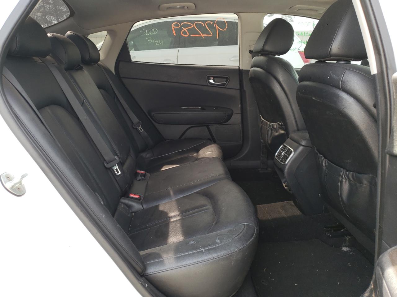 Photo 6 from auction – 2016 KIA OPTIMA EX with VIN 5XXGU4L33GG090429