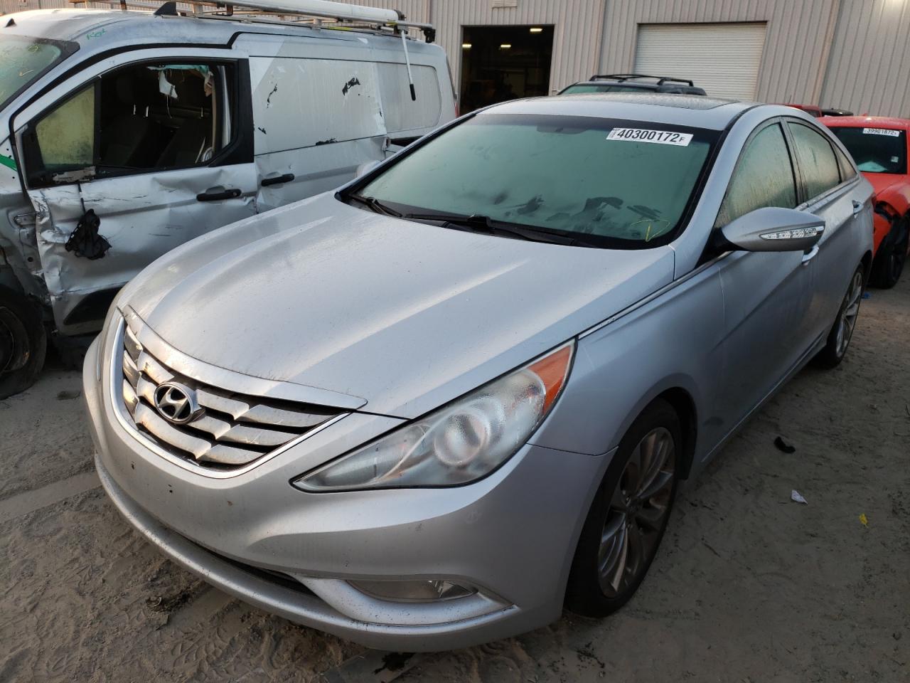 Photo 2 from auction – 2011 HYUNDAI SONATA SE with VIN 5NPEC4AB4BH211518