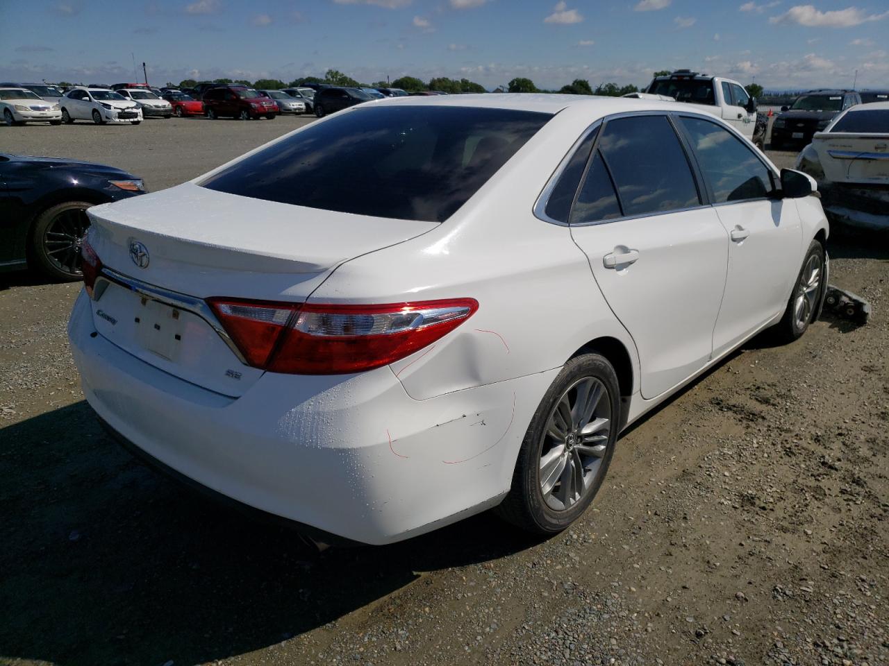 Photo 4 from auction – 2015 TOYOTA CAMRY LE with VIN 4T1BF1FK4FU027690
