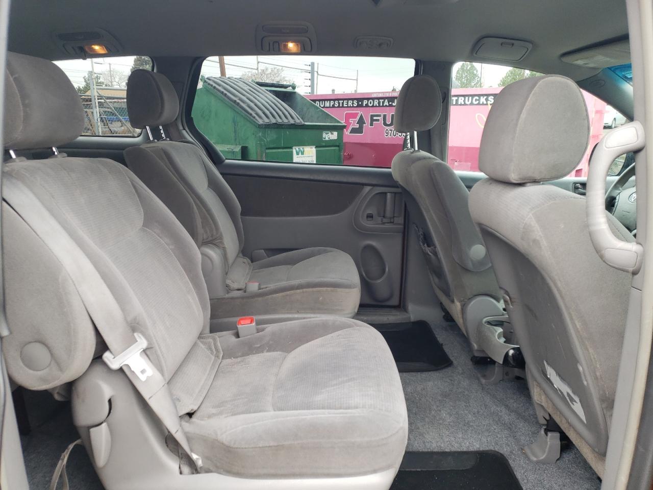 Photo 6 from auction – 2005 TOYOTA SIENNA CE with VIN 5TDZA23C95S265588