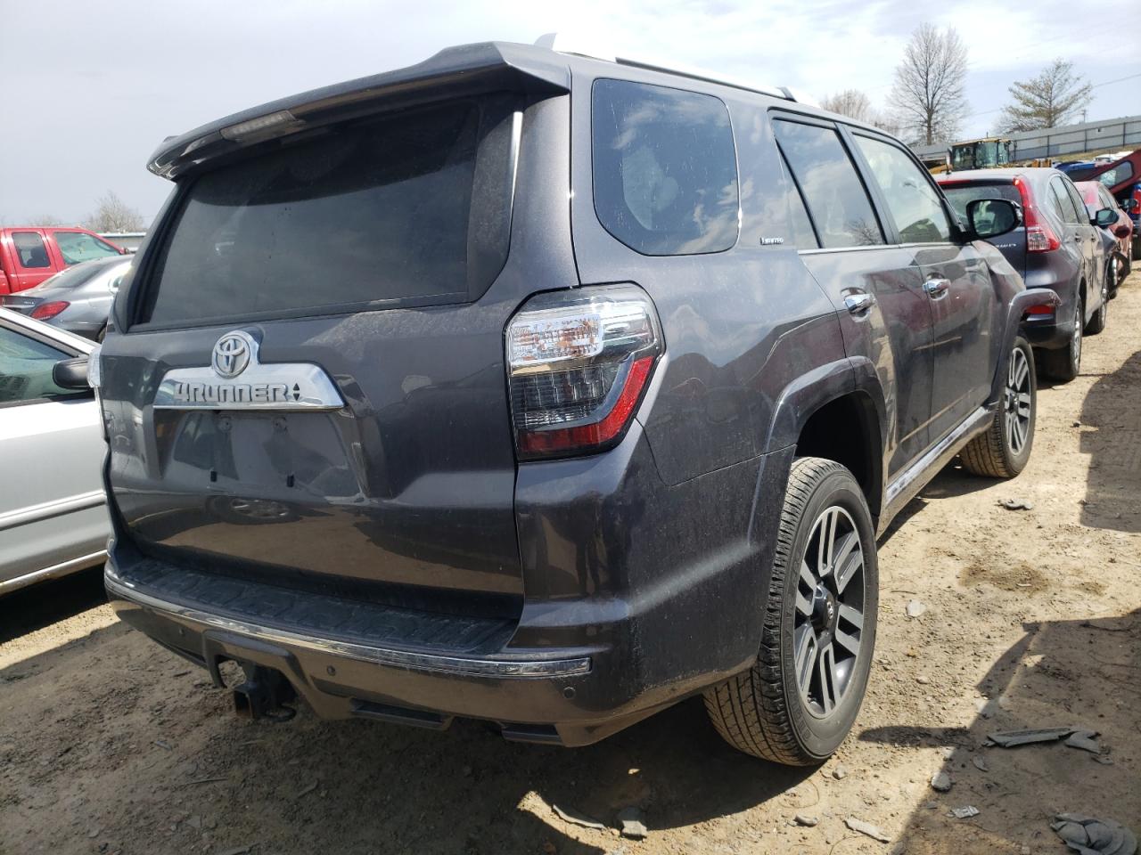 Photo 4 from auction – 2019 TOYOTA 4RUNNER SR with VIN JTEBU5JR8K5692601