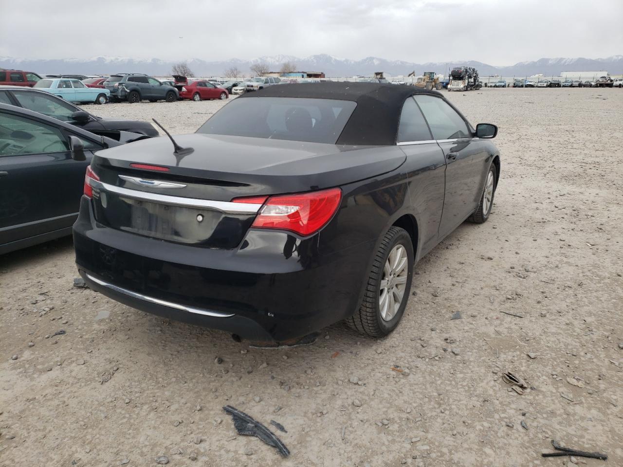 Photo 4 from auction – 2012 CHRYSLER 200 TOURIN with VIN 1C3BCBEB6CN229039