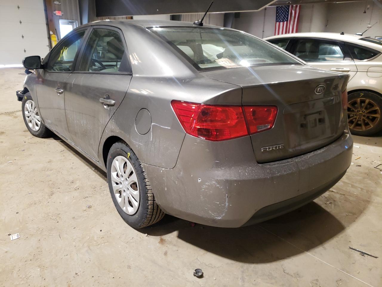 Photo 3 from auction – 2011 KIA FORTE EX with VIN KNAFU4A28B5450083